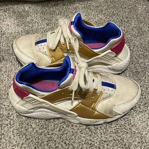 Nike “Peanut Butter & Jelly’ Hurache